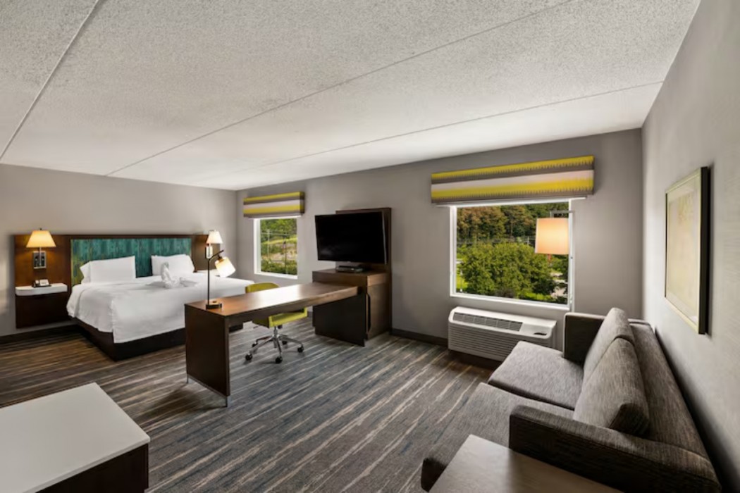 Hampton Inn & Suites Poughkeepsie 19/54