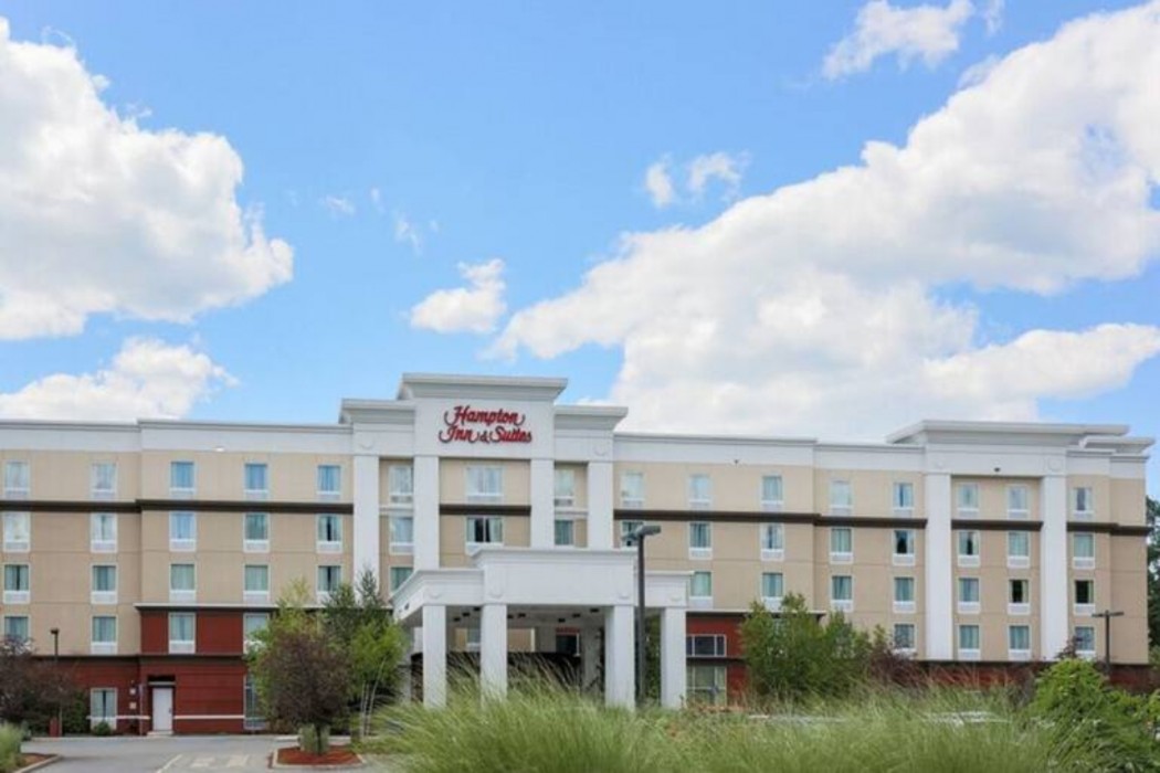 Hampton Inn & Suites Poughkeepsie 1/54