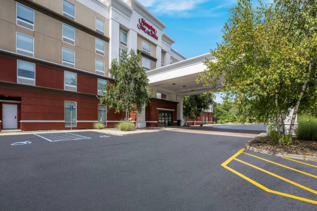Hampton Inn & Suites Poughkeepsie 4/54