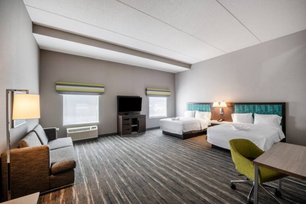 Hampton Inn & Suites Poughkeepsie 31/54
