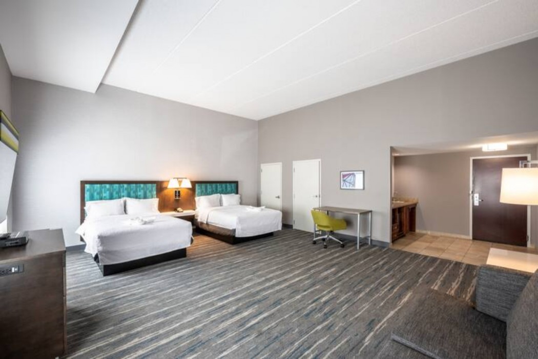 Hampton Inn & Suites Poughkeepsie 29/54
