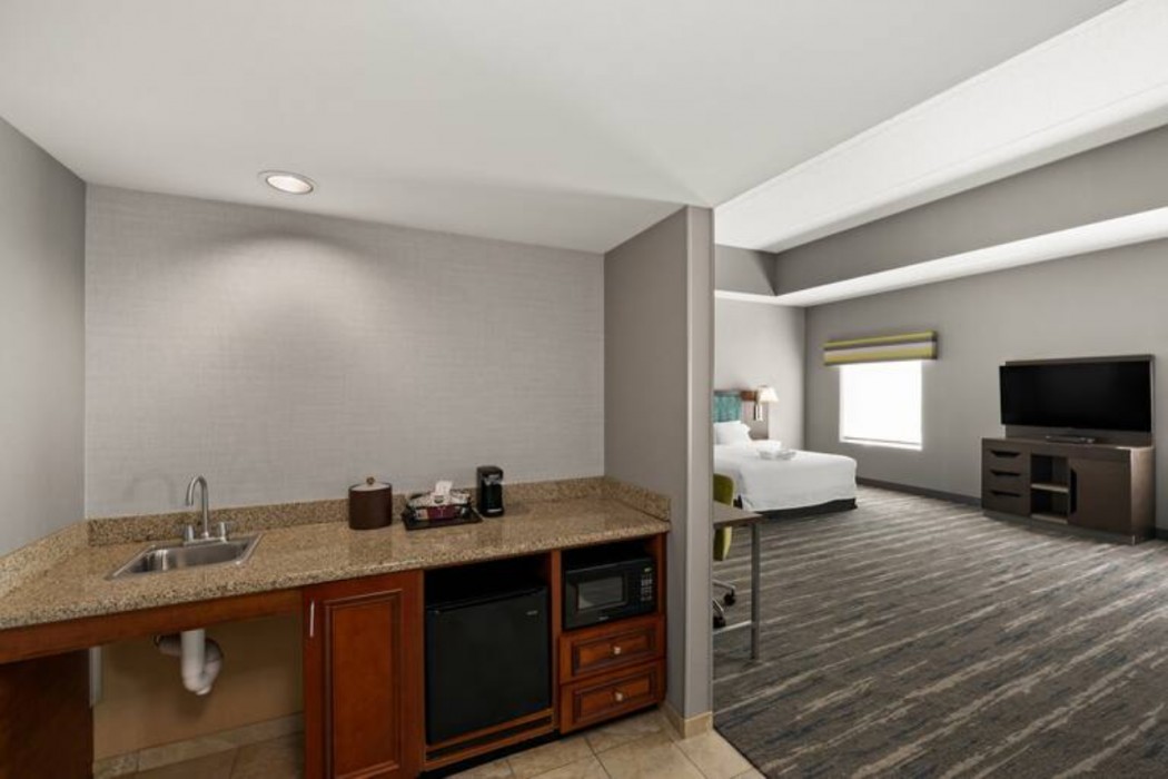 Hampton Inn & Suites Poughkeepsie 15/54