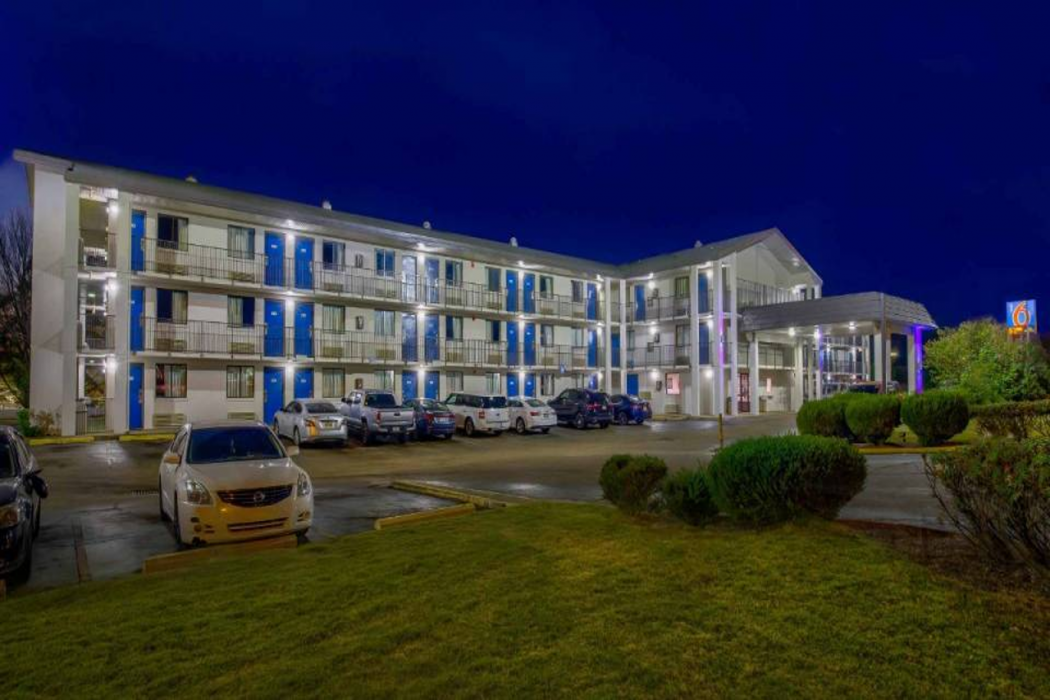 Motel6 Jackson, MS