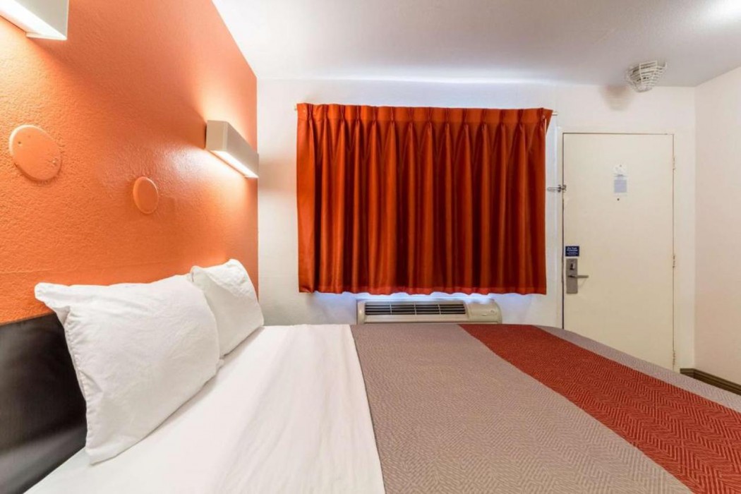 Motel6 Garland, TX - Dallas 11/44