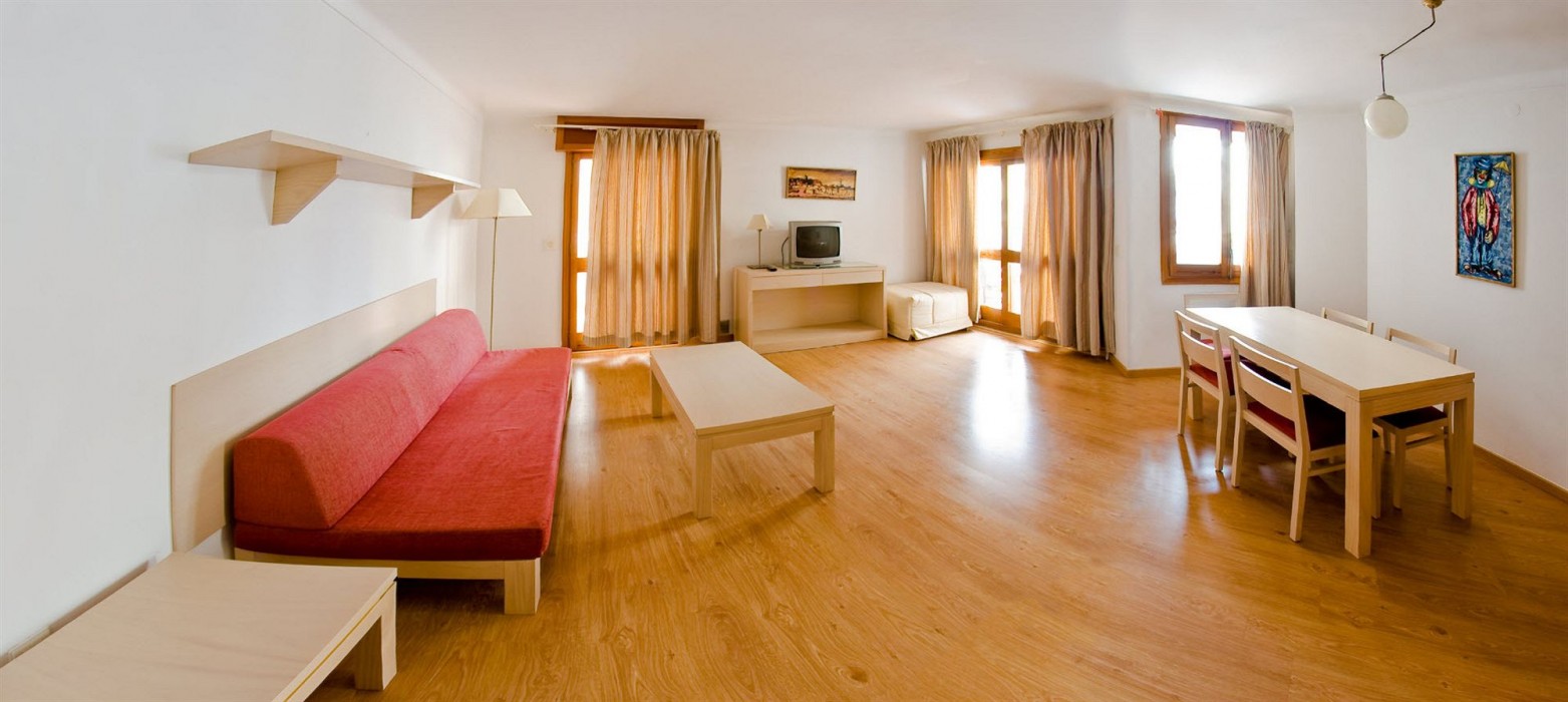 アパルタメントス ロス ロブレス(Apartamentos Los Robles) 写真2