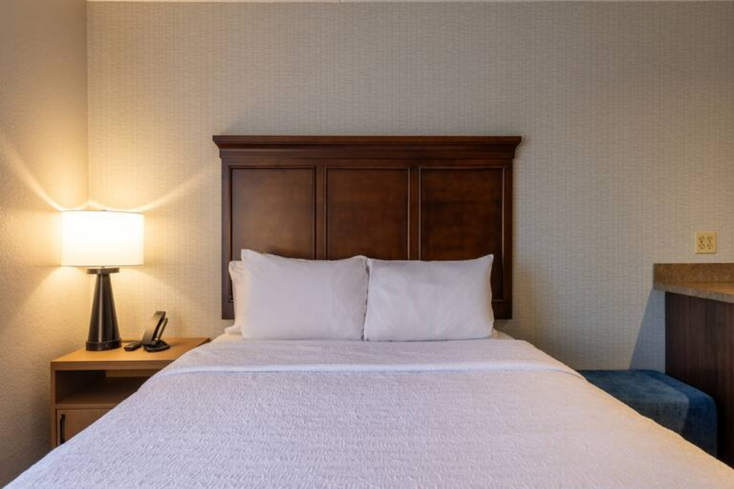 Hampton Inn Portsmouth Central 12/45