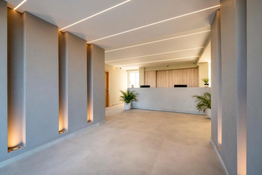 Nicolas Grand Suites 10/63