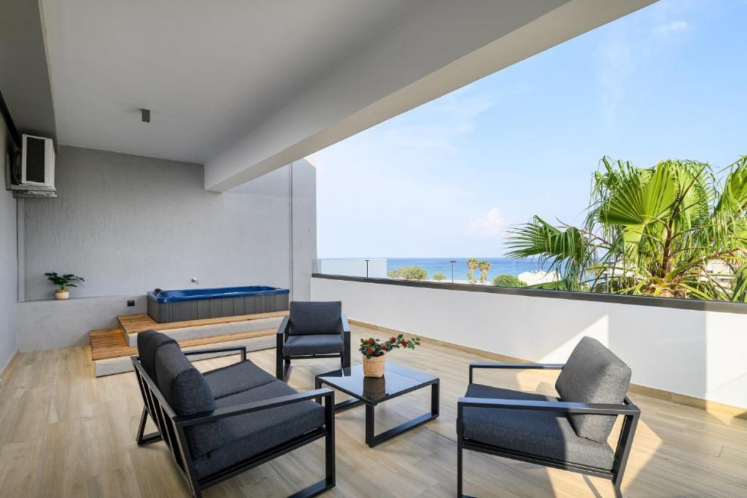 Nicolas Grand Suites 43/63