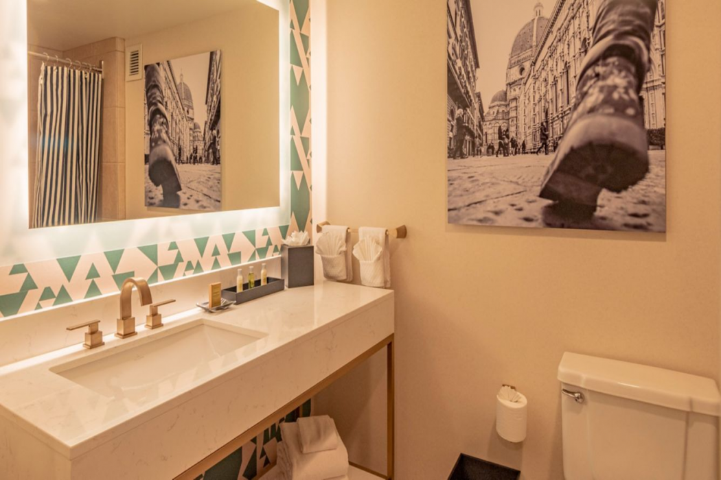 Courtyard by Marriott San Diego Downtown Little Italy 30/64