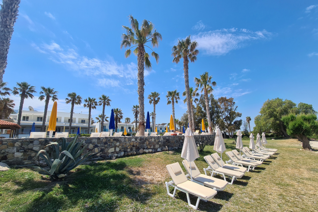 Irina Beach Hotel 32/68