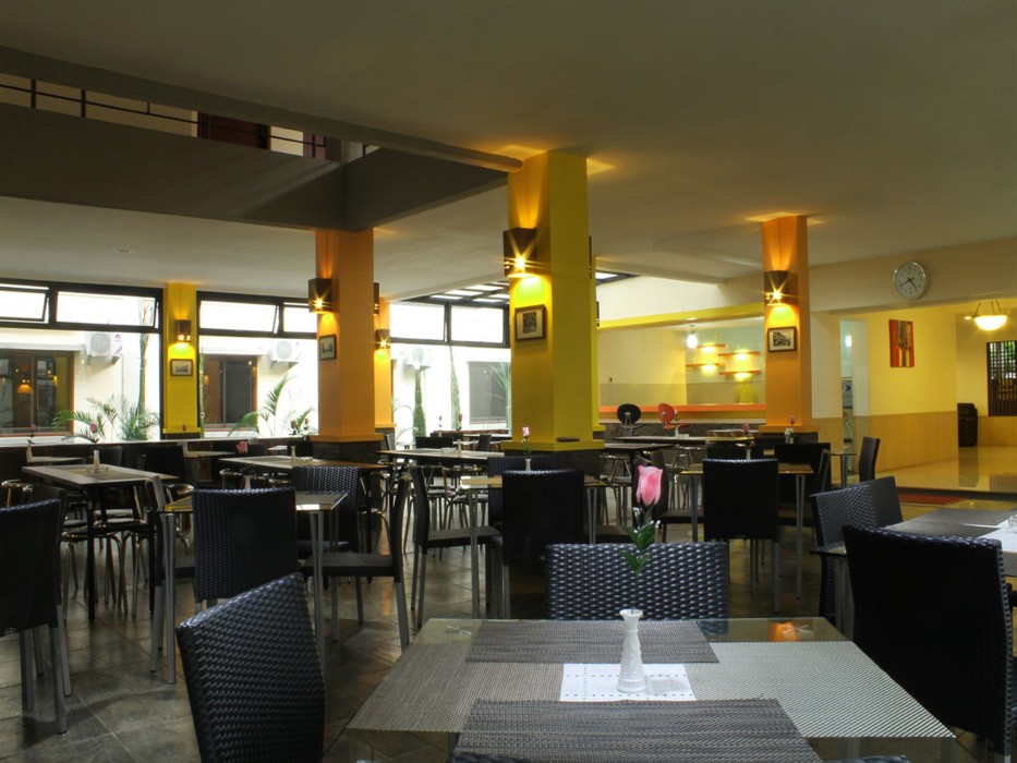 Collection O 295 Grha Ciumbuleuit Guest House 34/49