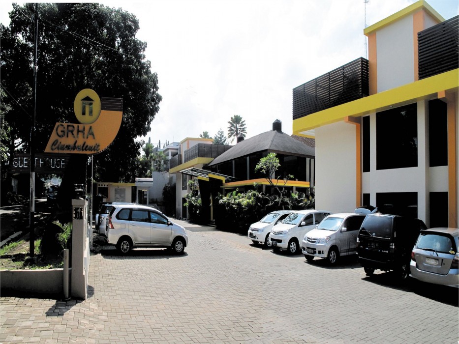 Collection O 295 Grha Ciumbuleuit Guest House 19/49
