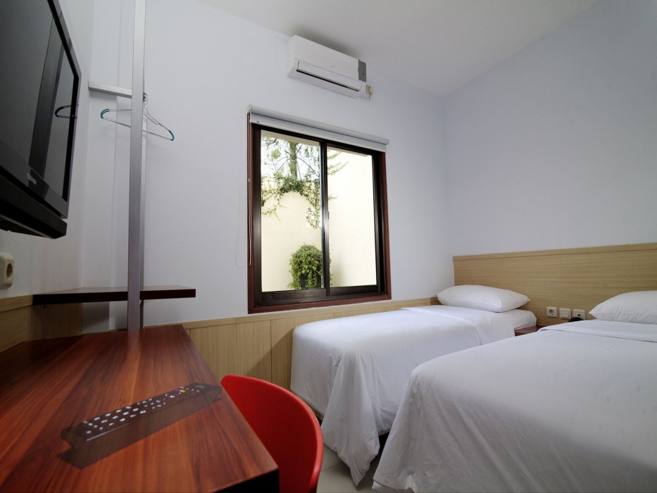 Collection O 295 Grha Ciumbuleuit Guest House 35/49