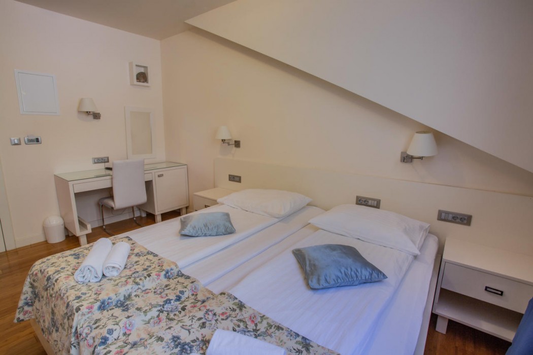 Hotel Pleter 14/77