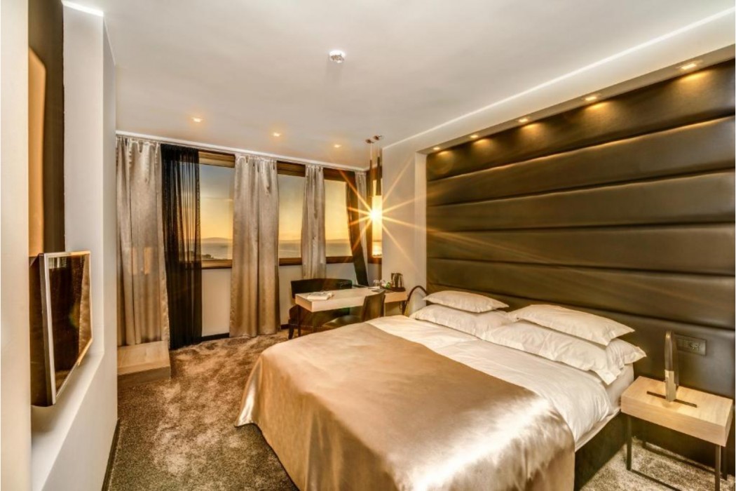 The View Luxury Rooms 10/71