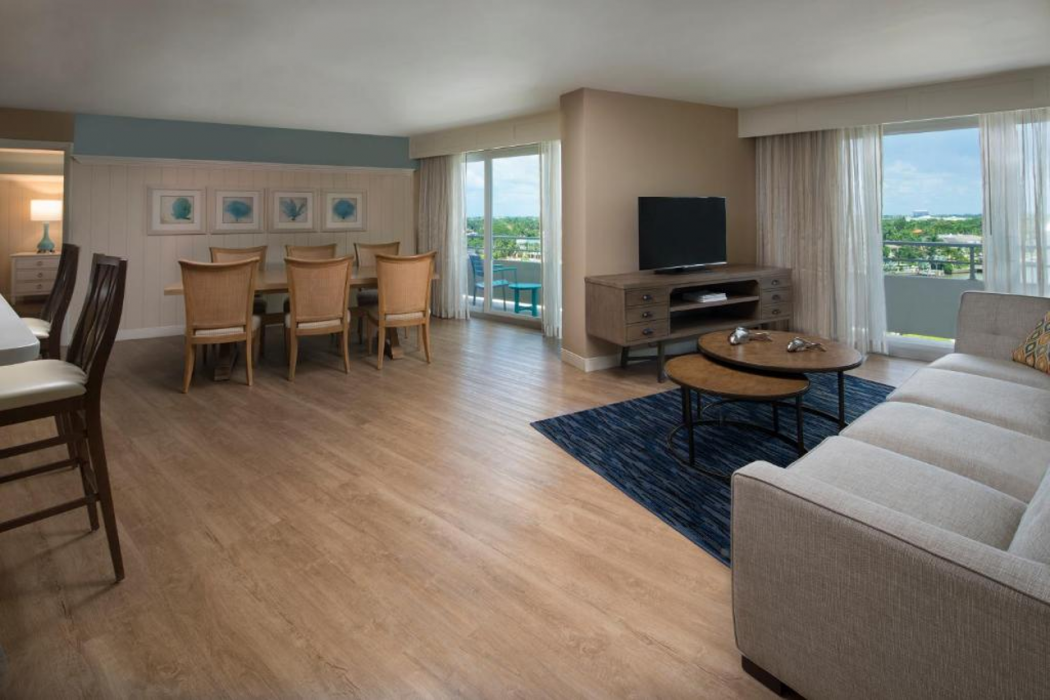 Edgewater Beach Hotel 14/64