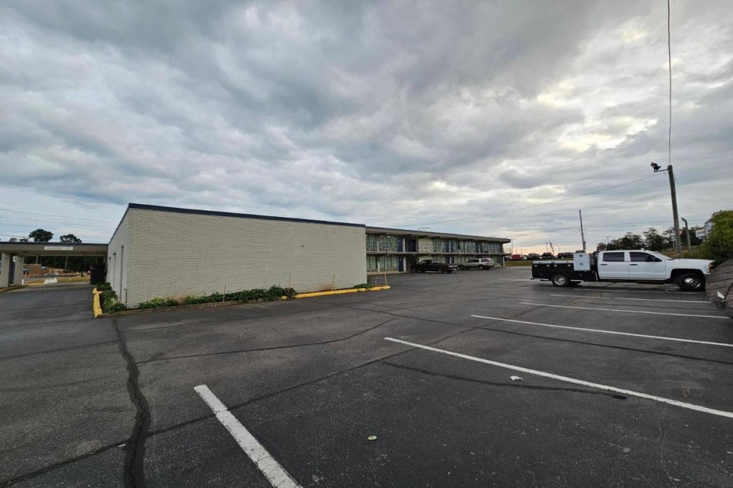 Relax inn by OYO Greeneville Near Hwy US-321 in GREENEVILLE - TN
