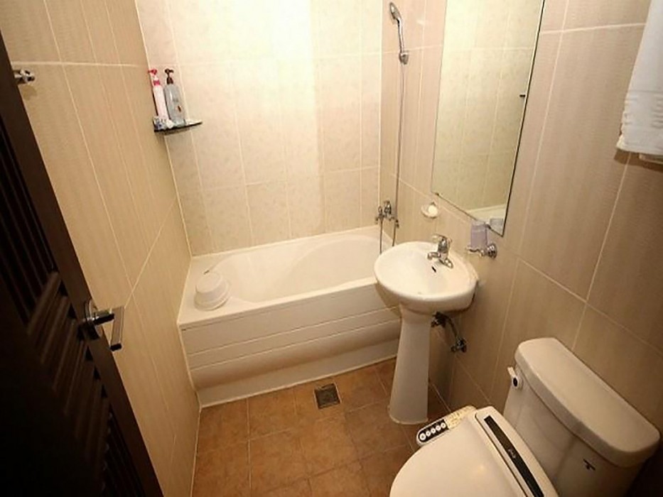 Gung Tourist Hotel 33/52