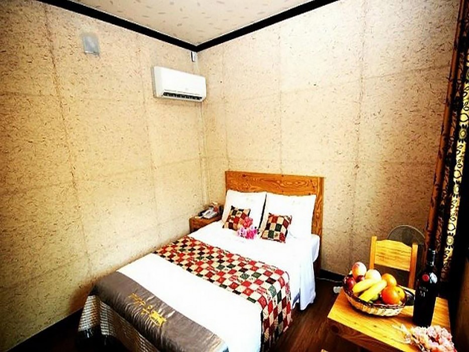 Gung Tourist Hotel 35/52