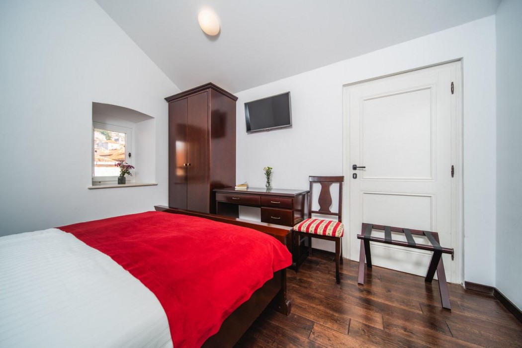 SUNce Palace Apartments 7/48