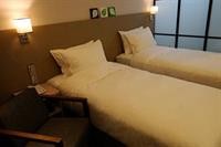 CS Avenue Hotel 38/75