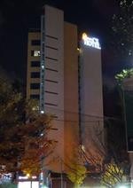 CS Avenue Hotel 32/75