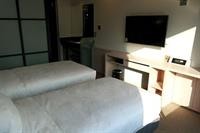 CS Avenue Hotel 35/75