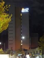 CS Avenue Hotel 23/75