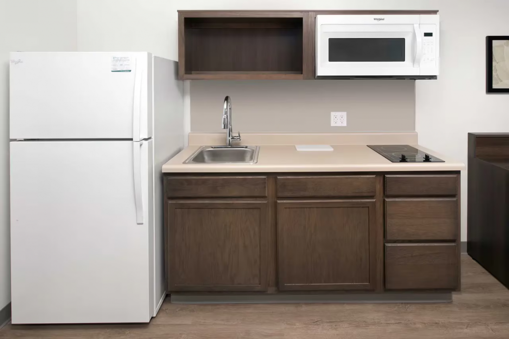 WoodSpring Suites Minot 8/28
