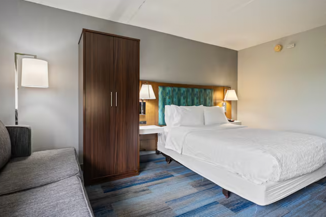 Hampton Inn Ridgefield Park 15/48