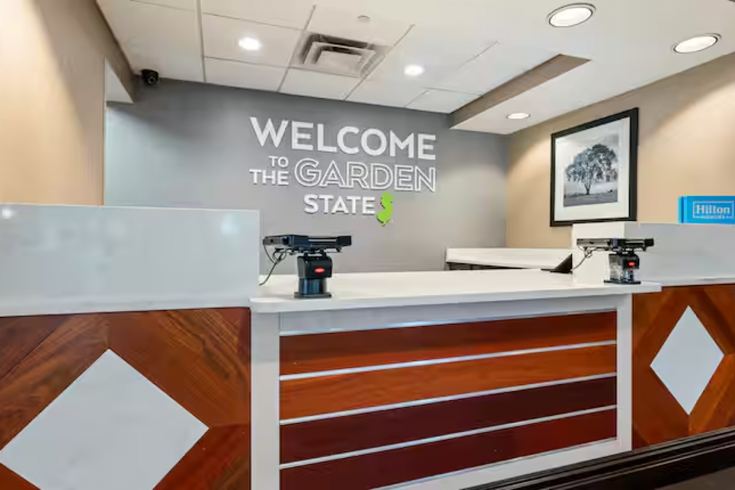 Hampton Inn Ridgefield Park 2/48