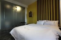 H Avenue Hotel 44/69