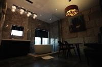 H Avenue Hotel 46/69