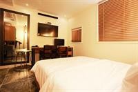 H Avenue Hotel 21/69