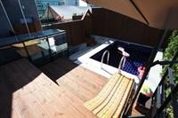 H Avenue Hotel 30/69