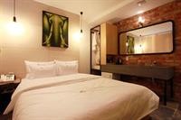 H Avenue Hotel 54/69