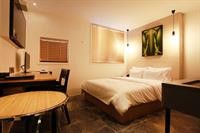 H Avenue Hotel 23/69