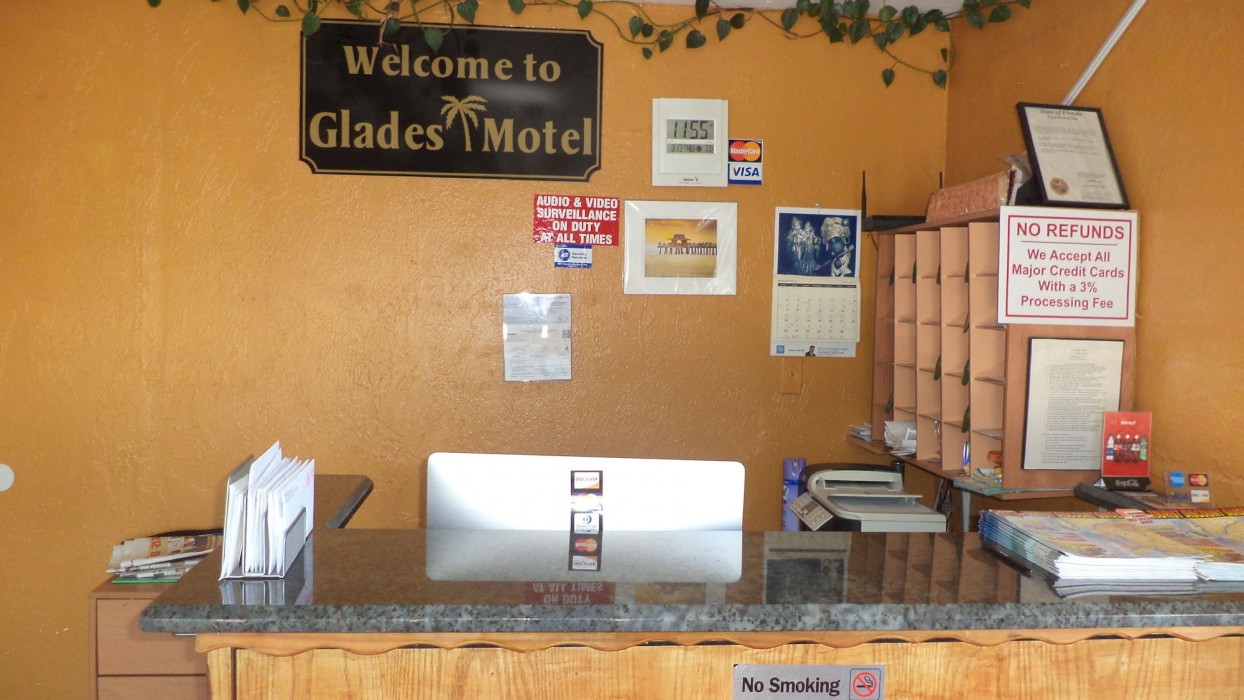 Glades Motel 9/23