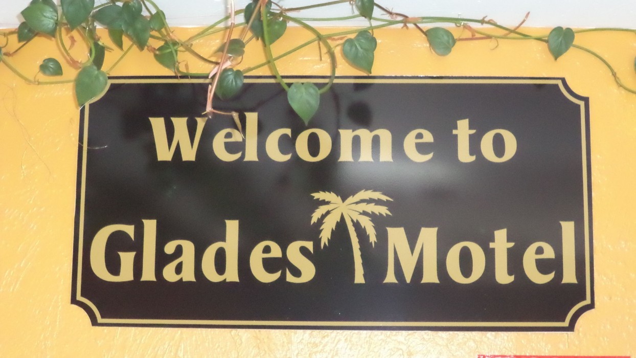 Glades Motel 12/23