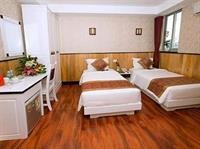 Golden Rain 2 Hotel 73/96