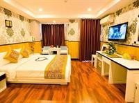 Golden Rain 2 Hotel 62/96