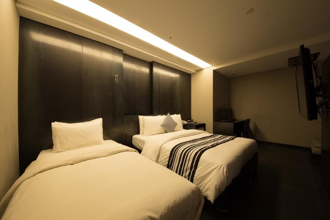 Adlige Hotel 27/54