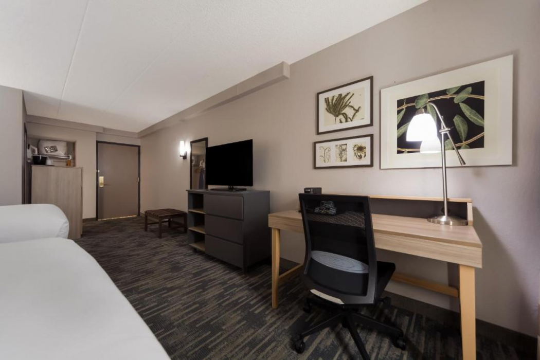 Wingate by Wyndham Lincoln Airport East 5/16
