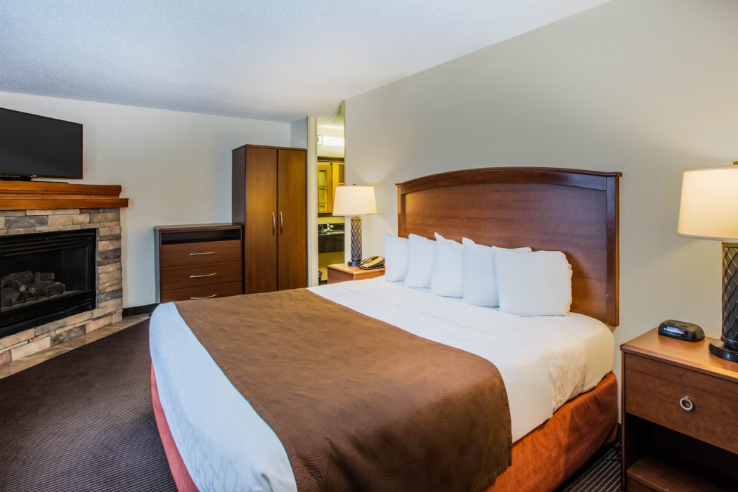 AmericInn by Wyndham Grand Forks 9/46