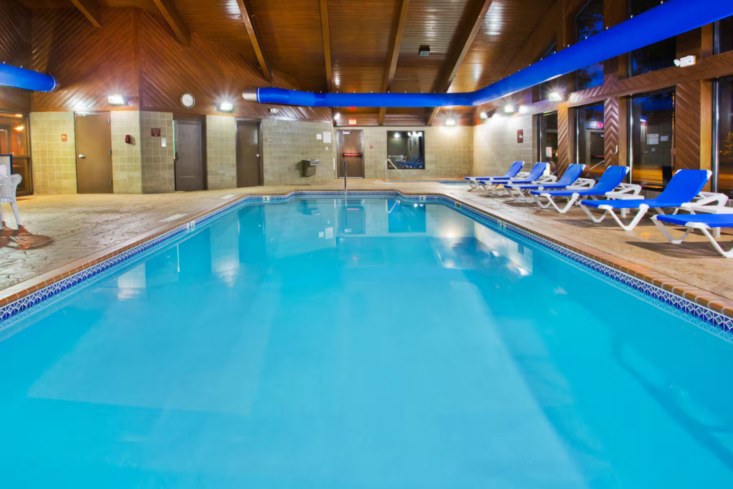 AmericInn by Wyndham Grand Forks 23/46