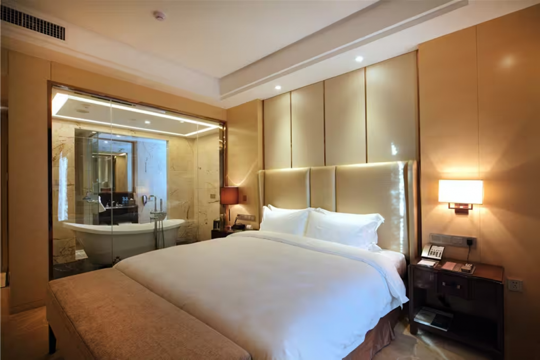 Days Hotel by Wyndham Wenyi Anhui 6/20