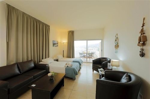 Rabiya Marine Hotel 6/10