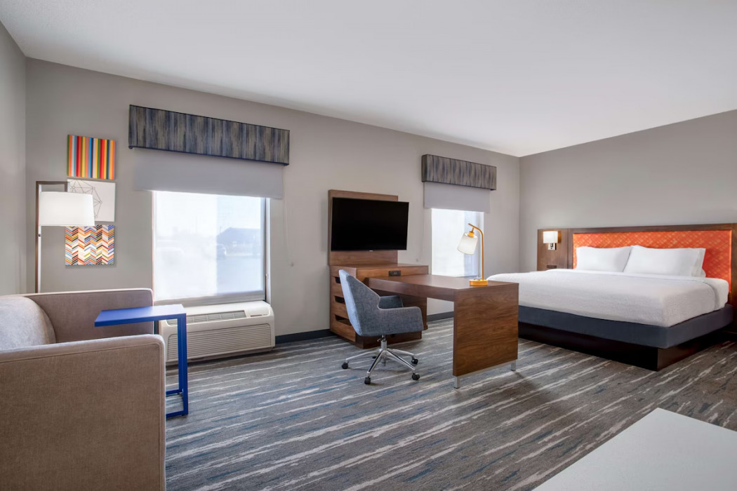 Hampton Inn and Suites Muncie 14/43