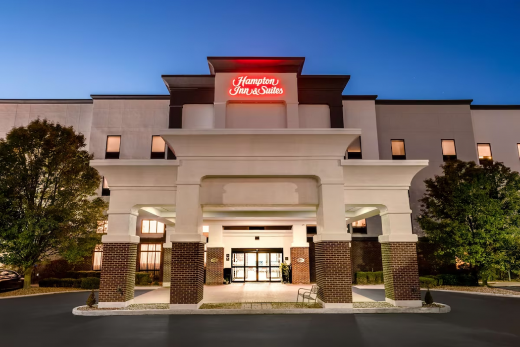 Hampton Inn and Suites Muncie 1/43