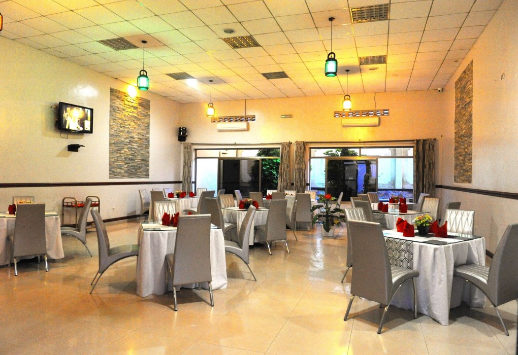 Nobleza Hotel 9/50